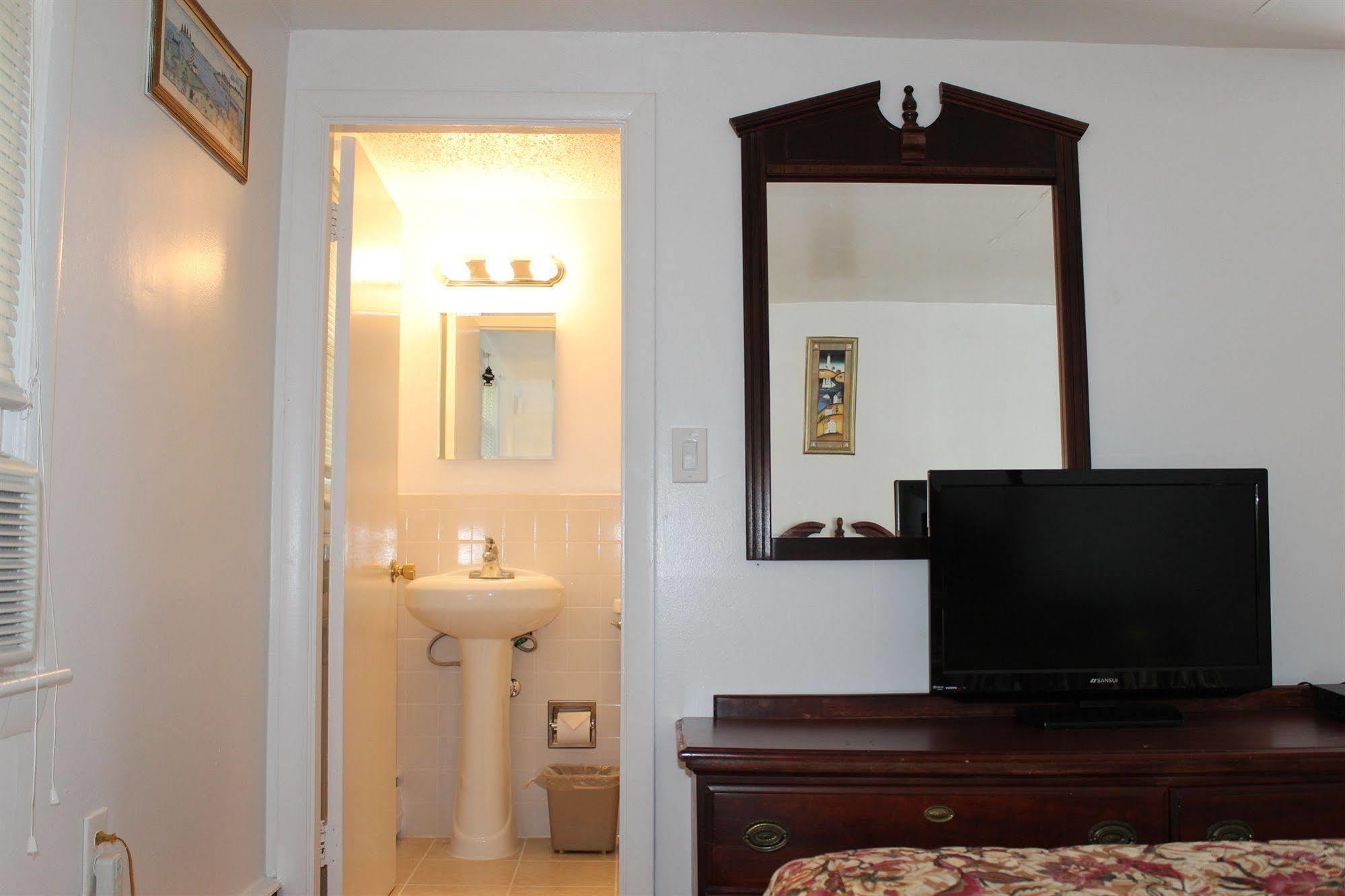 Oceanside Motel เดนนิสพอร์ต ภายนอก รูปภาพ